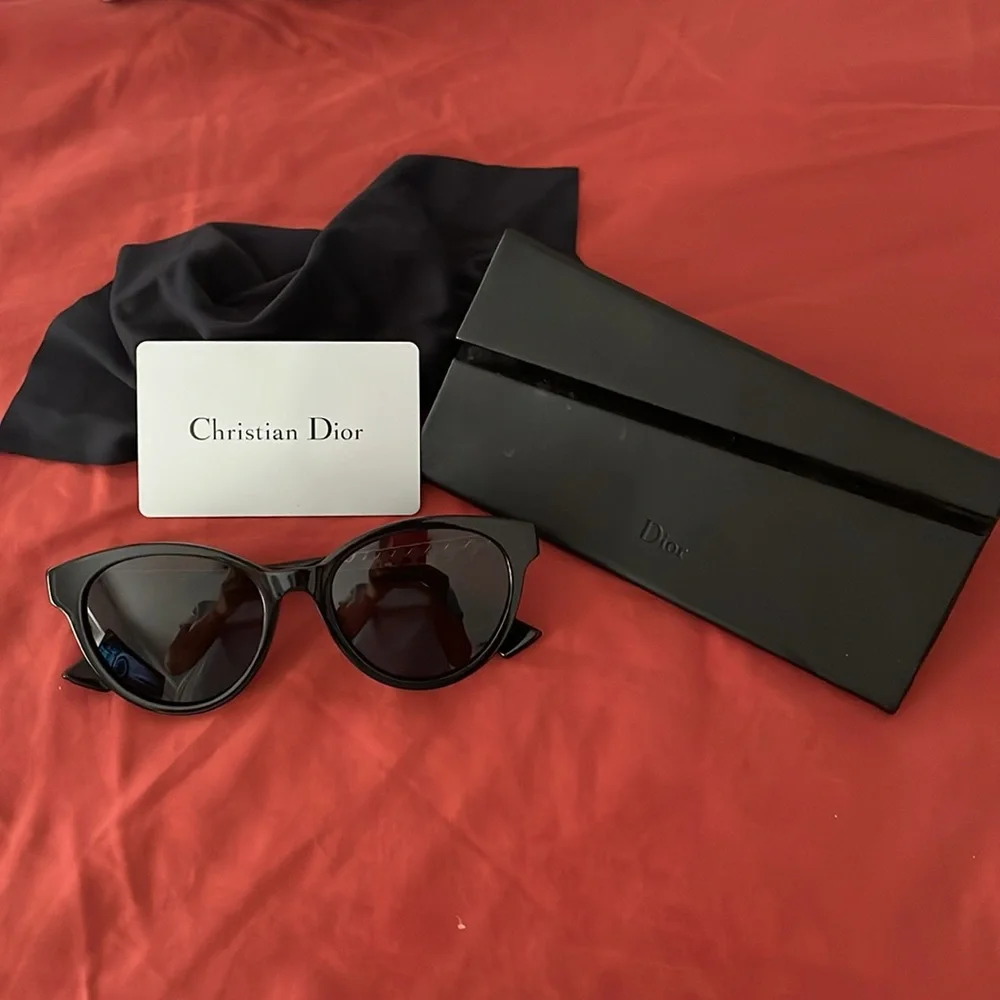 Christian Dior Sunglasses - Picture 8 of 8